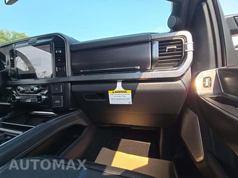 2026 Ford Super Duty F-450 Platinum Crew Cab Long Bed DRW - miniatura 16