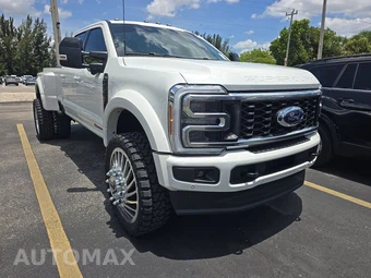 2026 Ford Super Duty F-450 Platinum Crew Cab Long Bed DRW - miniatura 3