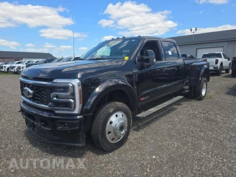 2026 Ford Super Duty F-450 Platinum Crew Cab Long Bed DRW