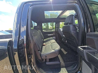 2026 Ford Super Duty F-450 Platinum Crew Cab Long Bed DRW - miniatura 16