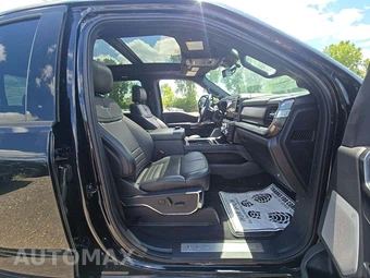 2026 Ford Super Duty F-450 Platinum Crew Cab Long Bed DRW - miniatura 18