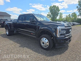 2026 Ford Super Duty F-450 Platinum Crew Cab Long Bed DRW - miniatura 4