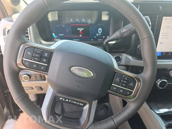2026 Ford Super Duty F-450 Platinum Crew Cab Long Bed DRW - miniatura 10