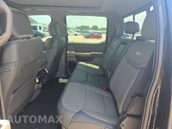 2026 Ford Super Duty F-450 Platinum Crew Cab Long Bed DRW - miniatura 13