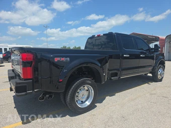 2026 Ford Super Duty F-450 Platinum Crew Cab Long Bed DRW - miniatura 4