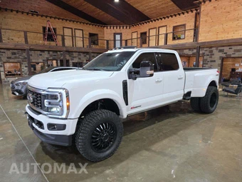 2026 Ford Super Duty F-450 Platinum Crew Cab Long Bed DRW