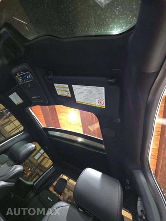 2026 Ford Super Duty F-450 Platinum Crew Cab Long Bed DRW - miniatura 11