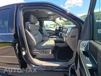 2026 Ford Super Duty F-450 Platinum Crew Cab Long Bed DRW - miniatura 15