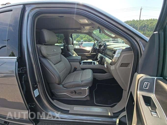 2026 Ford Super Duty F-450 Platinum Crew Cab Long Bed DRW - miniatura 18