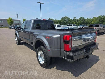 2026 Ford Super Duty F-450 Platinum Crew Cab Long Bed DRW - miniatura 2