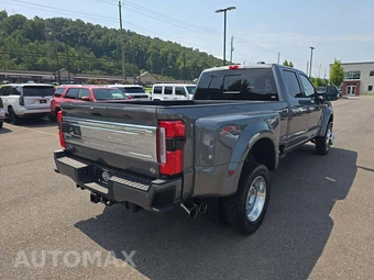2026 Ford Super Duty F-450 Platinum Crew Cab Long Bed DRW - miniatura 3