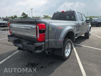 2026 Ford Super Duty F-450 Platinum Crew Cab Long Bed DRW - miniatura 3