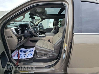 2026 Ford Super Duty F-450 Platinum Crew Cab Long Bed DRW - miniatura 3