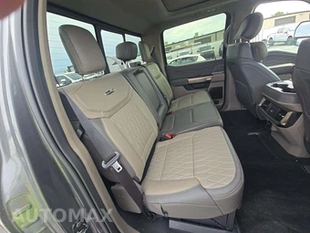 2026 Ford Super Duty F-450 Platinum Crew Cab Long Bed DRW - miniatura 16