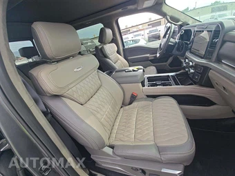2026 Ford Super Duty F-450 Platinum Crew Cab Long Bed DRW - miniatura 18