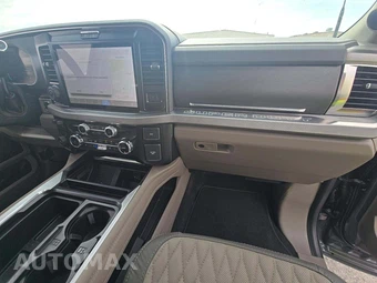 2026 Ford Super Duty F-450 Platinum Crew Cab Long Bed DRW - miniatura 19