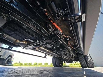2026 Ford Super Duty F-450 Platinum Crew Cab Long Bed DRW - miniatura 7