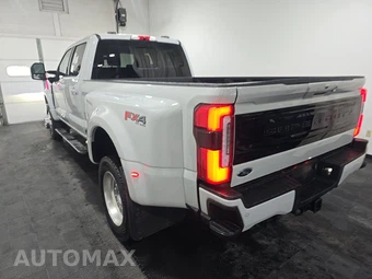 2026 Ford Super Duty F-450 Platinum Crew Cab Long Bed DRW - miniatura 6