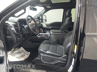 2026 Ford Super Duty F-450 Platinum Crew Cab Long Bed DRW - miniatura 7