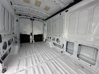2026 Ford Transit 250 Cargo Van Medium Roof 148.0" WB - miniatura 19