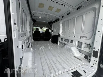 2026 Ford Transit 250 Cargo Van Medium Roof 148.0" WB - miniatura 23