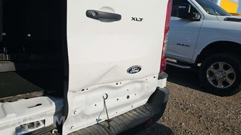 2026 Ford Transit Passenger Van XLT Low Roof 148.0" WB - miniatura 25