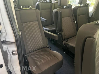 2026 Ford Transit Passenger Van XLT Medium Roof 148.0" WB - miniatura 19
