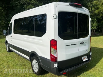 2026 Ford Transit Passenger Van XLT Medium Roof 148.0" WB - miniatura 8