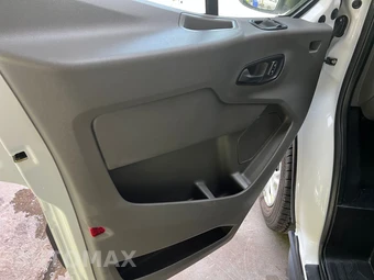 2026 Ford Transit Passenger Van XLT Medium Roof 148.0" WB - miniatura 9
