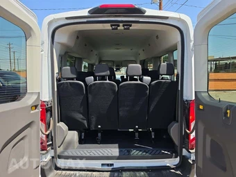 2026 Ford Transit Passenger Van XLT Medium Roof 148.0" WB - miniatura 15