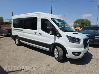 2026 Ford Transit Passenger Van XLT Medium Roof 148.0" WB - miniatura 4