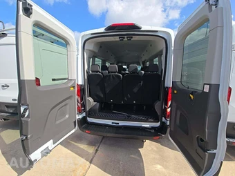 2026 Ford Transit Passenger Van XLT Medium Roof 148.0" WB - miniatura 13