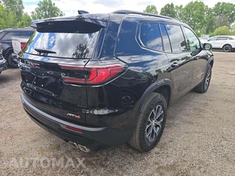 2026 GMC Acadia AT4 - miniatura 3