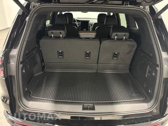 2026 GMC Acadia Denali Ultimate 5SD - miniatura 10