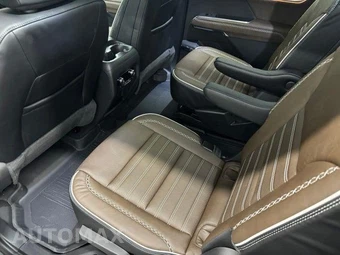 2026 GMC Acadia Denali Ultimate 5SD - miniatura 17