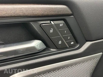2026 GMC Acadia Denali Ultimate 5SD - miniatura 20