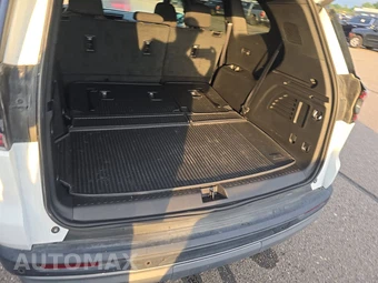 2026 GMC Acadia Elevation - miniatura 17