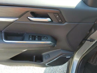 2026 GMC Acadia Elevation 4SD - miniatura 12