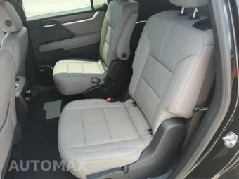 2026 GMC Acadia Elevation 4SD - miniatura 9