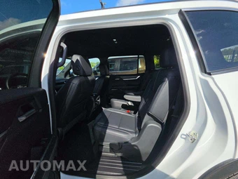 2026 GMC Acadia Elevation 4SD - miniatura 13