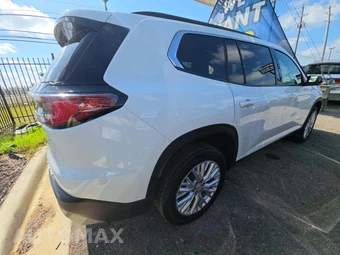 2026 GMC Acadia Elevation 4SD - miniatura 3