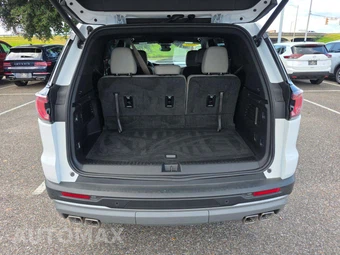 2026 GMC Acadia Elevation 4SD - miniatura 12