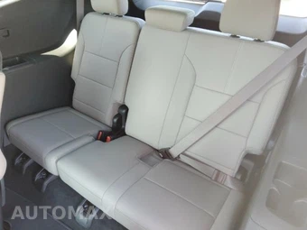 2026 GMC Acadia Elevation 4SD - miniatura 8