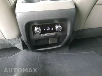 2026 GMC Acadia Elevation 4SD - miniatura 10
