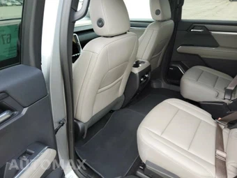2026 GMC Acadia Elevation 4SD - miniatura 6