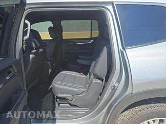 2026 GMC Acadia Elevation 4SD - miniatura 14