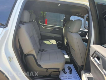 2026 GMC Acadia Elevation 4SD - miniatura 17