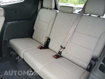 2026 GMC Acadia Elevation 4SD - miniatura 7