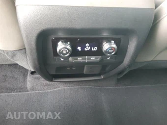 2026 GMC Acadia Elevation 4SD - miniatura 10