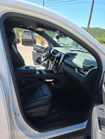 2026 GMC Acadia Elevation 4SD - miniatura 16